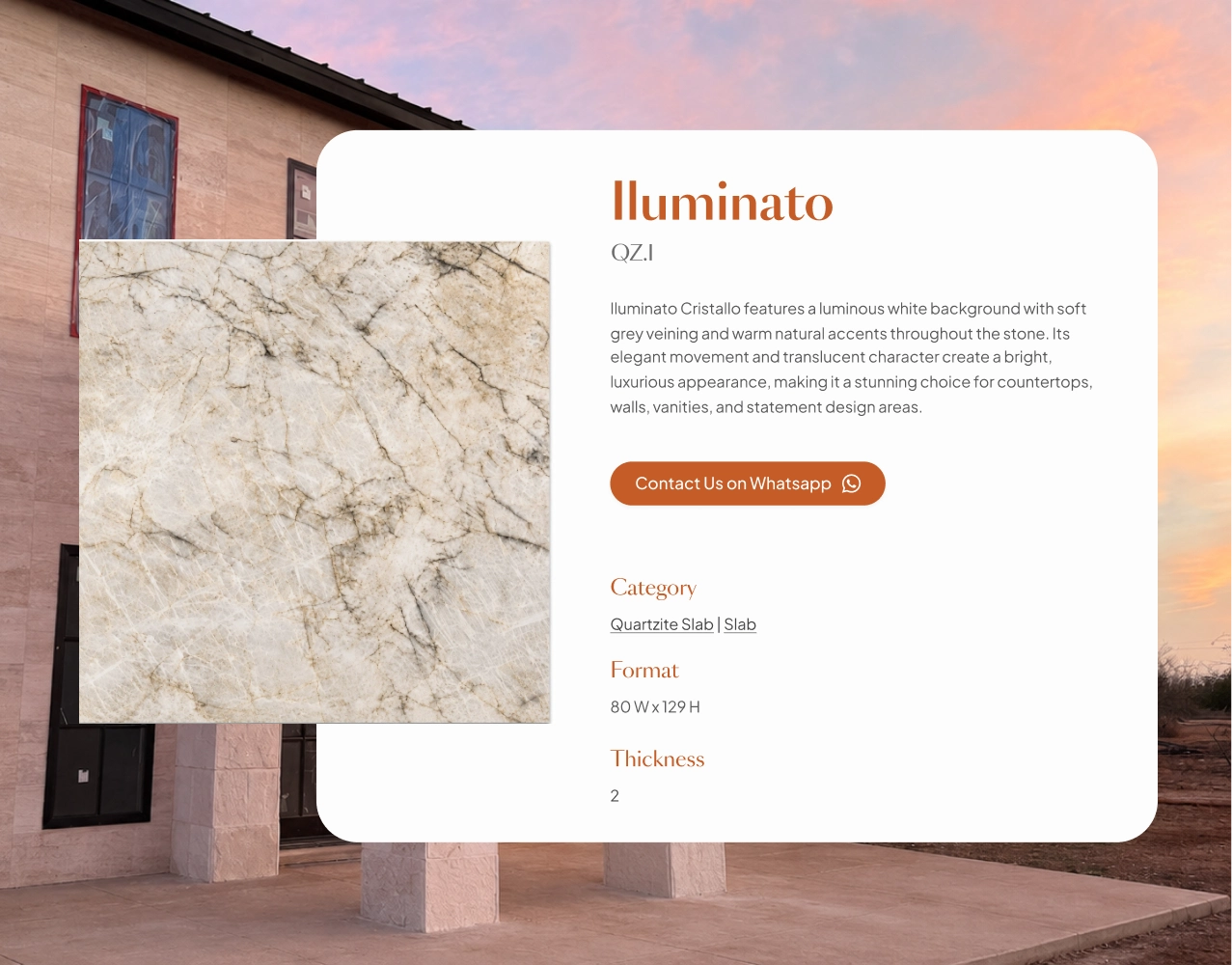 Ficha de producto Iluminato mostrada sobre una residencia, con información de cuarcita, formato y contacto por WhatsApp.